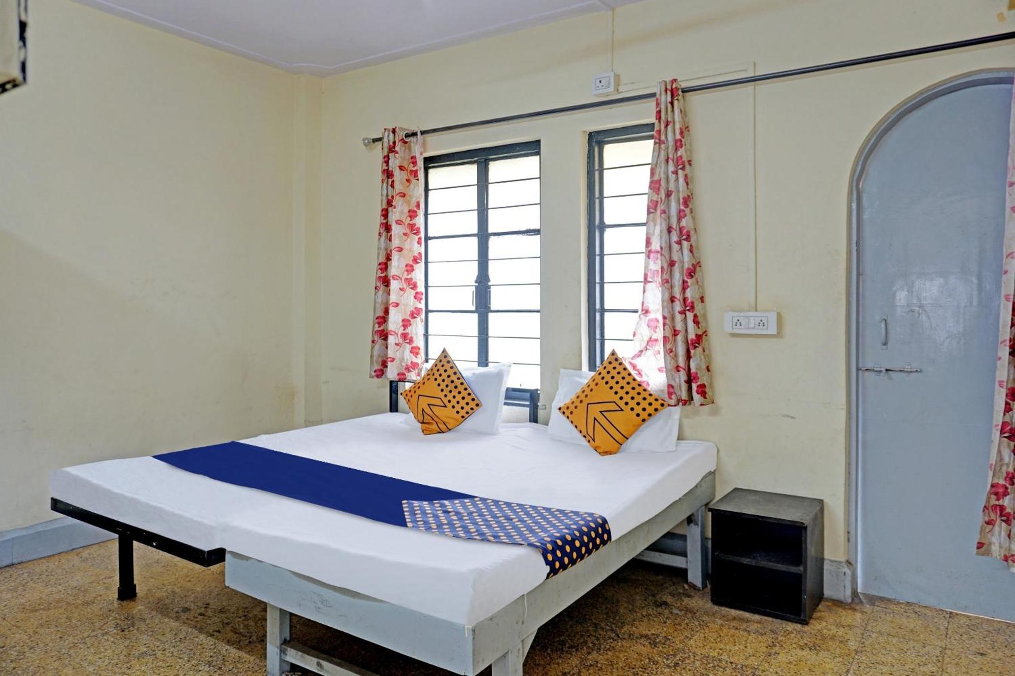 Spot On Hotel Prakash Residency, Near Hanuman Gym Ajmera Colony, Pimpri Kültér fotó